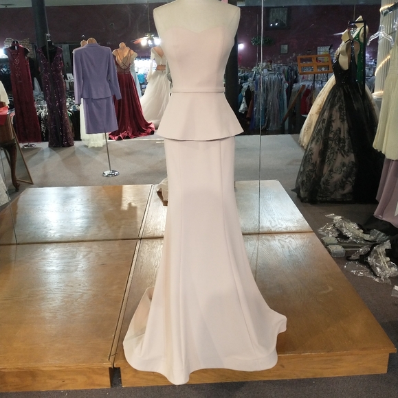 Dresses & Skirts - Formal dress